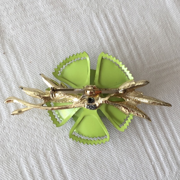 CORO Iridized Lime Green Enamel Metal Brooch - Picture 3 of 4